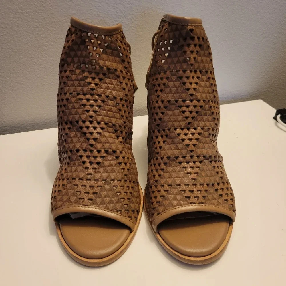 Lucky Brand Riskee Wedge Sandal